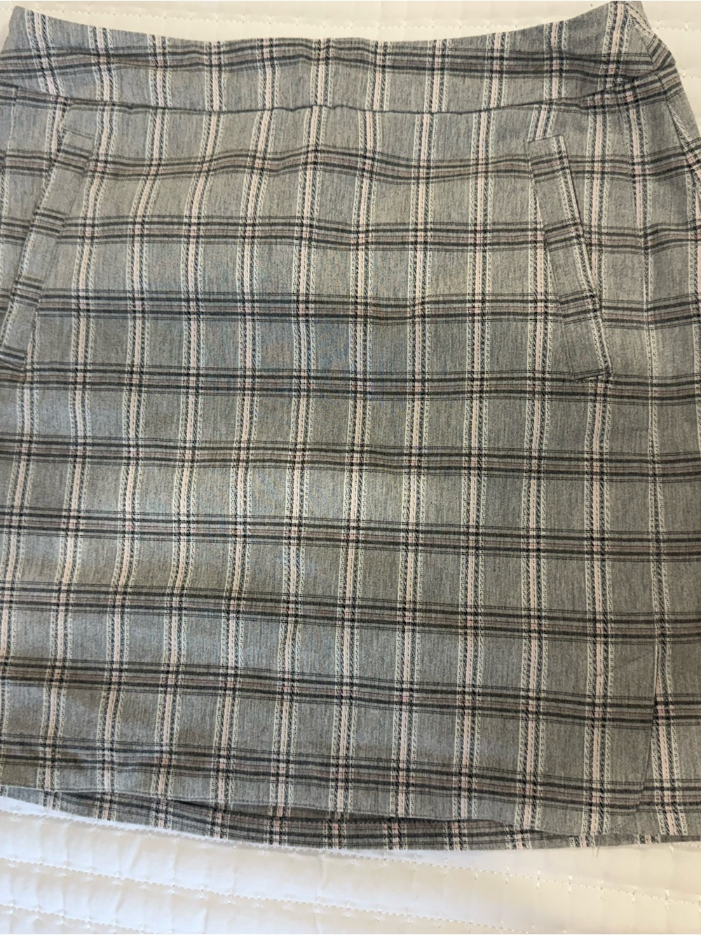 Tribal Gray and Pink Plaid Stretch Miniskort